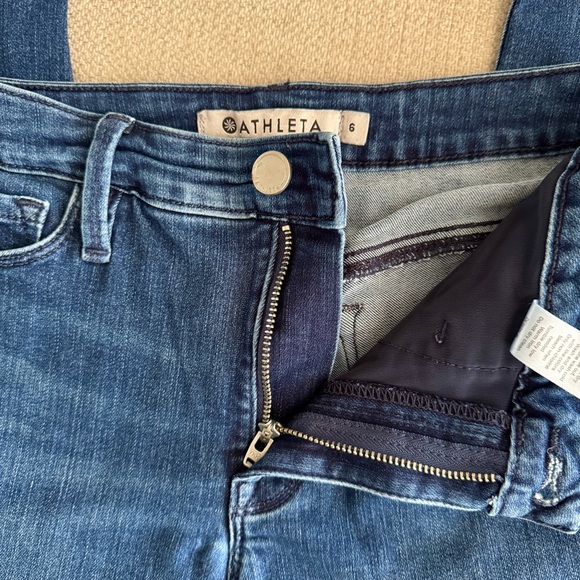 ATHLETA Sculptek 9” Rise Skinny Jean in Dark Wash - Picture 6 of 8